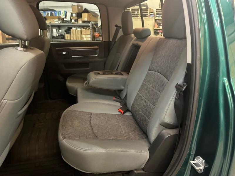 RAM 1500 Big Horn Crew Cab 4WD SWB 2016