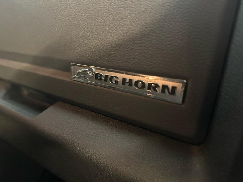 RAM 1500 Big Horn Crew Cab 4WD SWB 2016
