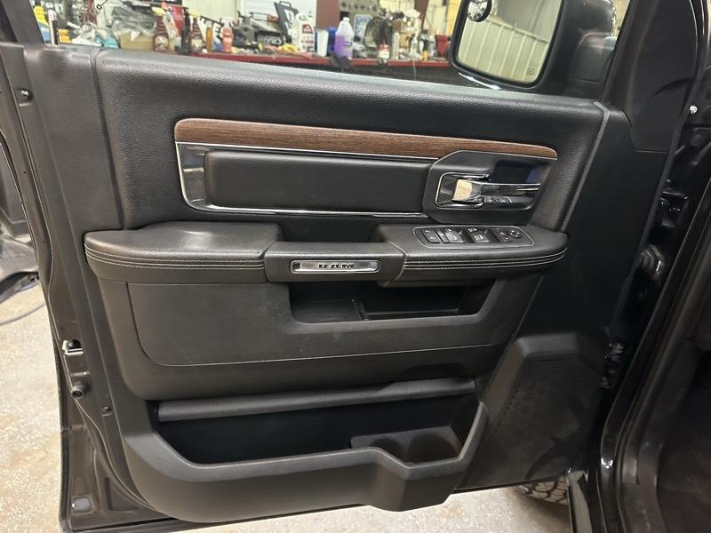 RAM 1500 Laramie Crew Cab SWB 4WD 2018