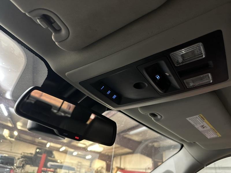 RAM 1500 Laramie Crew Cab SWB 4WD 2018