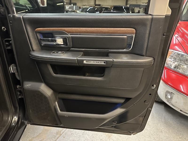 RAM 1500 Laramie Crew Cab SWB 4WD 2018