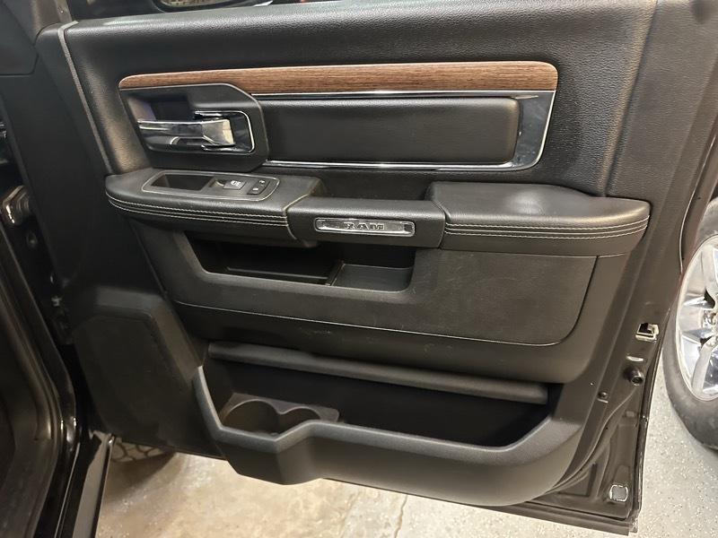 RAM 1500 Laramie Crew Cab SWB 4WD 2018