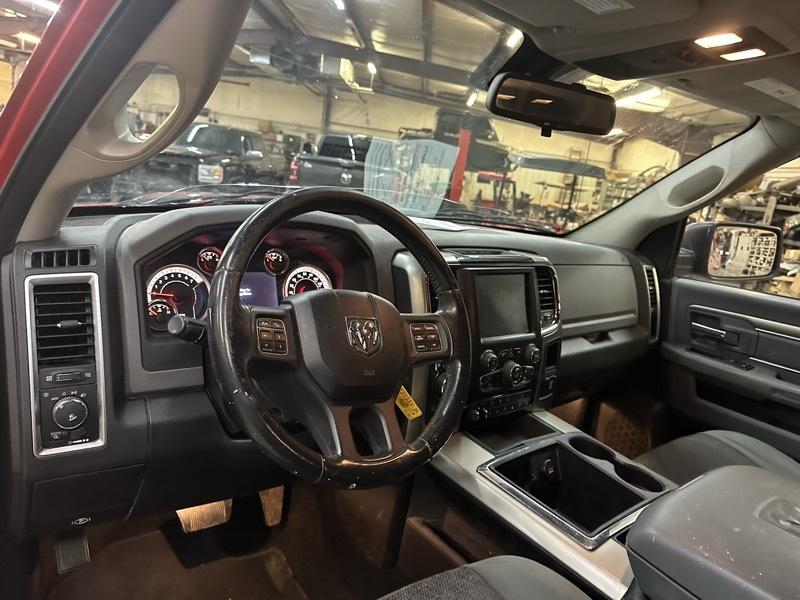 RAM 1500 Big Horn Crew Cab 4WD SWB 2013