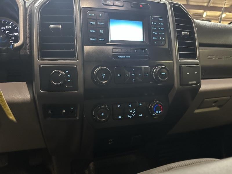 Ford F-250 SD XLT Crew Cab SWB 4WD 2019