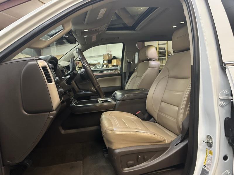 GMC Sierra 2500HD Denali Crew Cab 4WD 2017