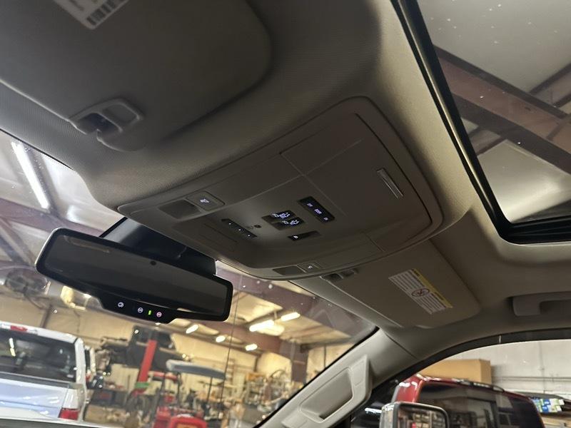 GMC Sierra 2500HD Denali Crew Cab 4WD 2017