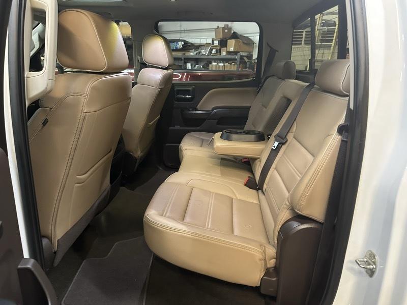 GMC Sierra 2500HD Denali Crew Cab 4WD 2017