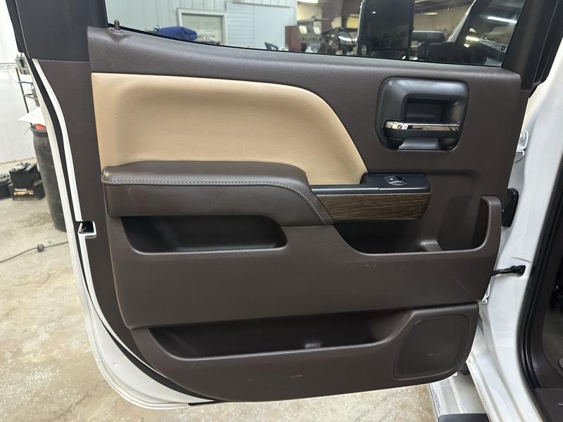 GMC Sierra 2500HD Denali Crew Cab 4WD 2017