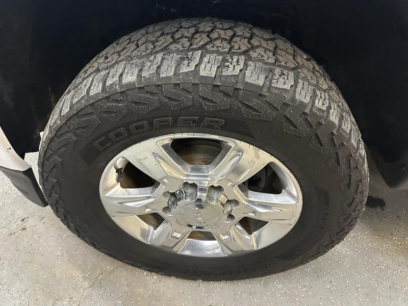 GMC Sierra 2500HD Denali Crew Cab 4WD 2017