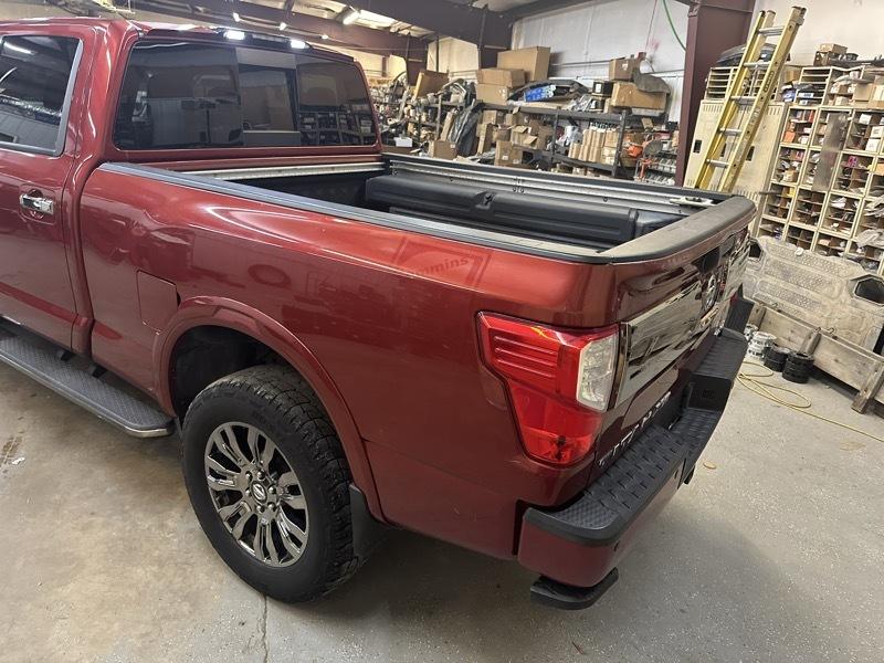 Nissan Titan XD Platinum Reserve Crew Cab 4WD Diesel 2017