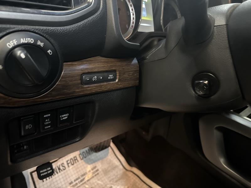 Nissan Titan XD Platinum Reserve Crew Cab 4WD Diesel 2017