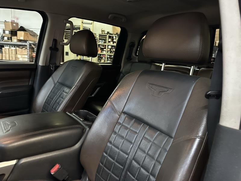 Nissan Titan XD Platinum Reserve Crew Cab 4WD Diesel 2017