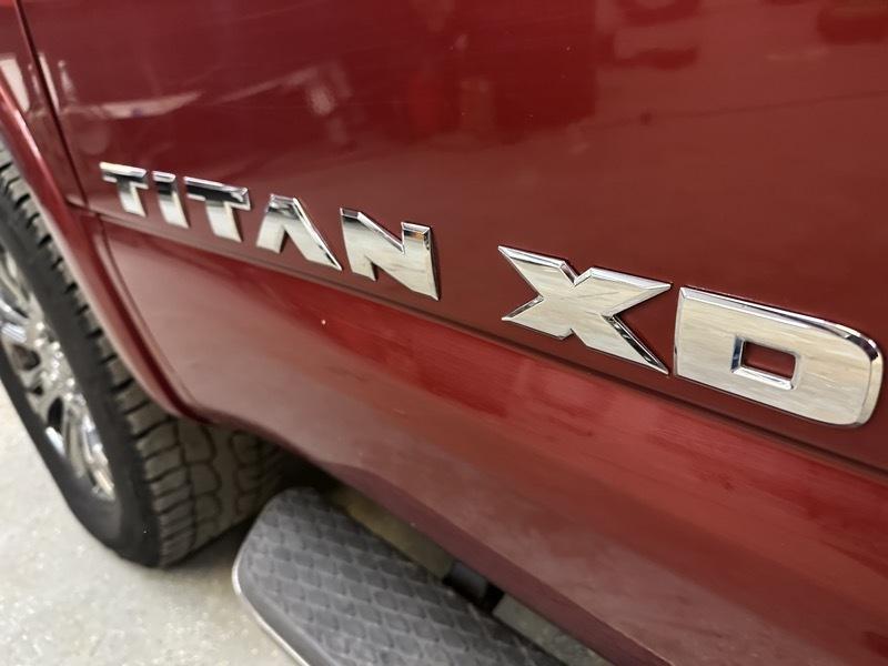 Nissan Titan XD Platinum Reserve Crew Cab 4WD Diesel 2017