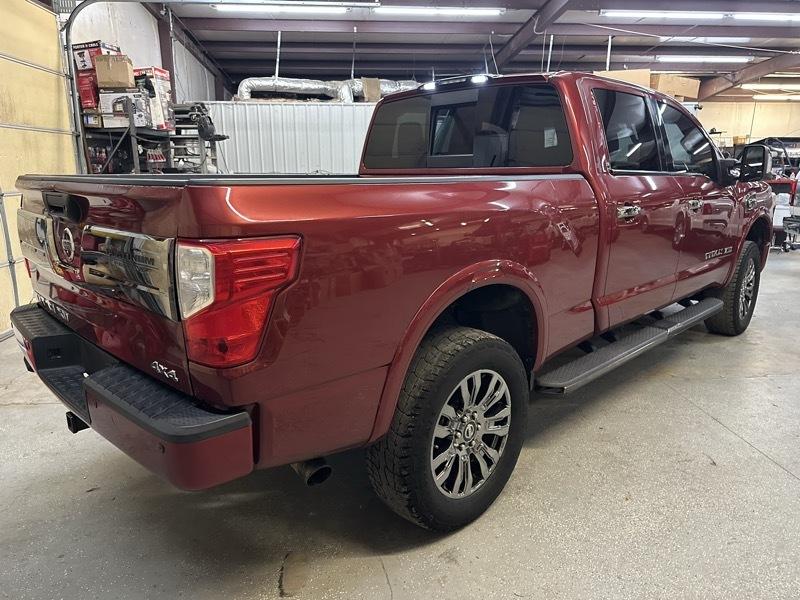 Nissan Titan XD Platinum Reserve Crew Cab 4WD Diesel 2017