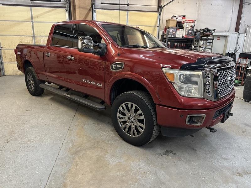 Nissan Titan XD Platinum Reserve Crew Cab 4WD Diesel 2017