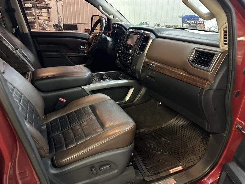 Nissan Titan XD Platinum Reserve Crew Cab 4WD Diesel 2017
