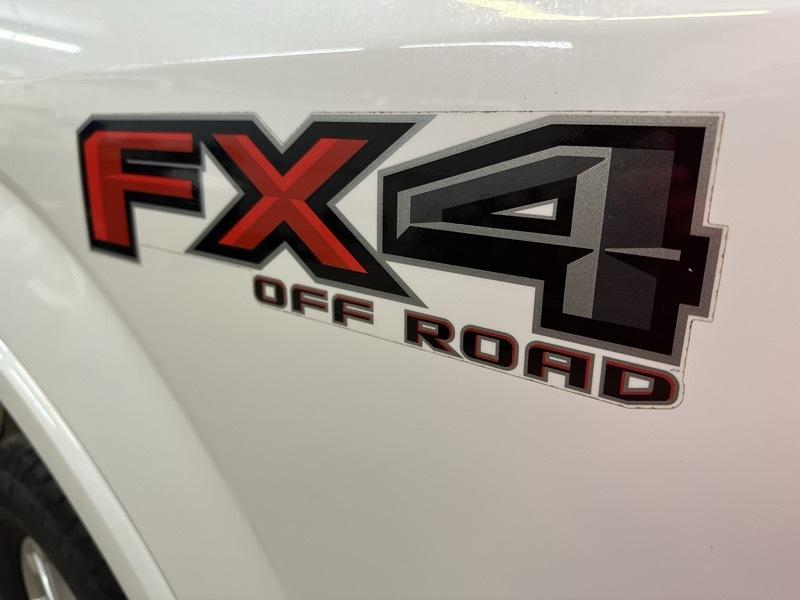 Ford F-150 Lariat SuperCrew Short Box 4WD 2015