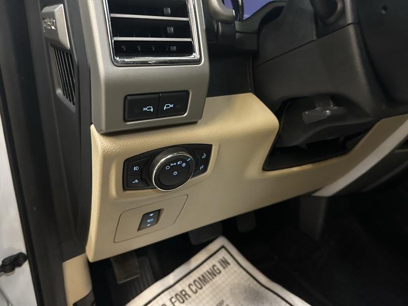 Ford F-150 Lariat SuperCrew Short Box 4WD 2015
