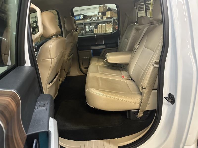 Ford F-150 Lariat SuperCrew Short Box 4WD 2015