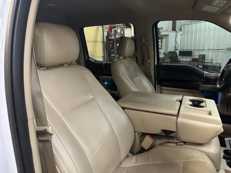 Ford F-150 Lariat SuperCrew Short Box 4WD 2015