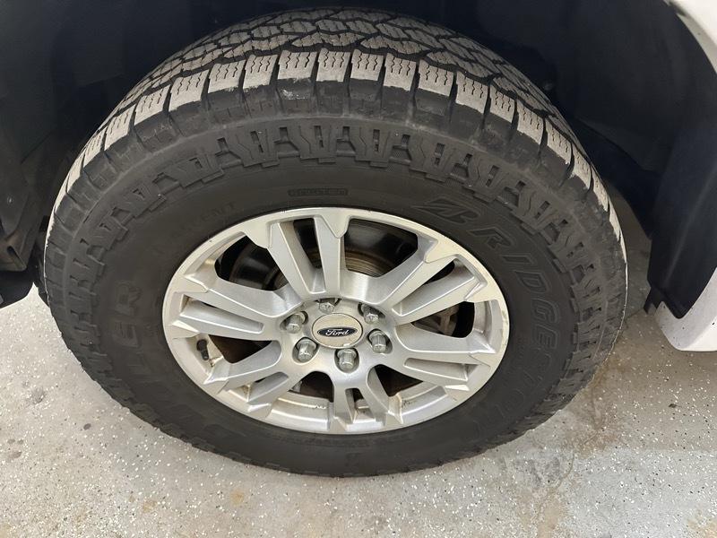 Ford F-150 Lariat SuperCrew Short Box 4WD 2015