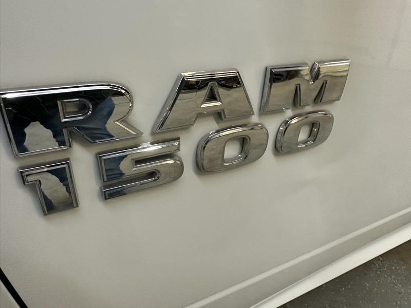 RAM 1500 4WD Crew Cab 140.5" Tradesman 2018