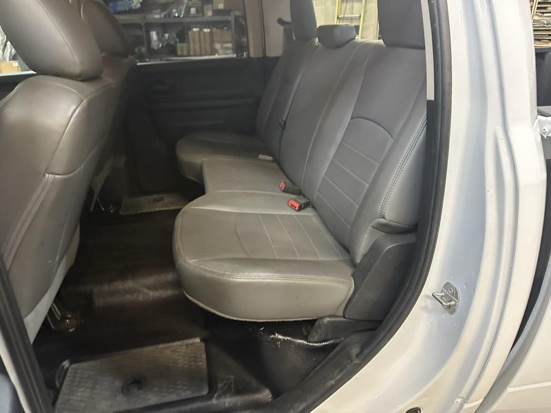 RAM 1500 4WD Crew Cab 140.5" Tradesman 2018