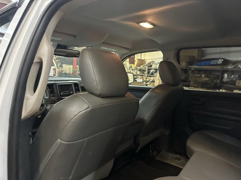 RAM 1500 4WD Crew Cab 140.5" Tradesman 2018