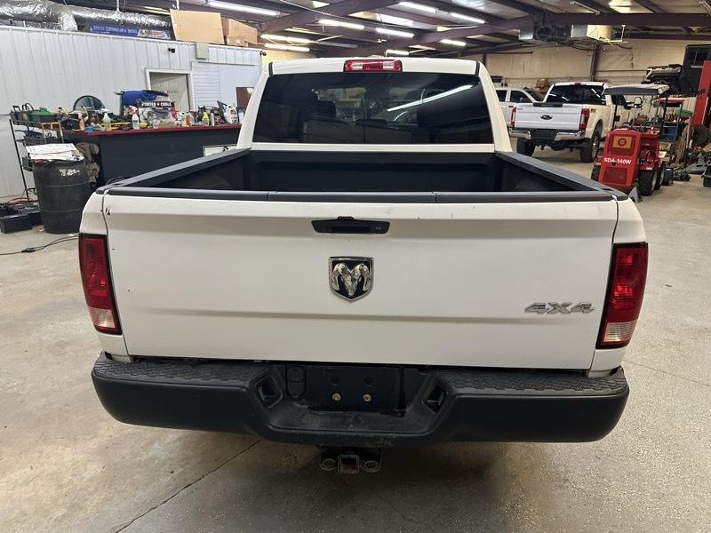 RAM 1500 4WD Crew Cab 140.5" Tradesman 2018
