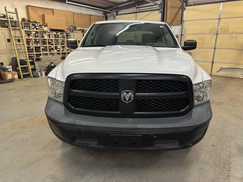 RAM 1500 4WD Crew Cab 140.5" Tradesman 2018