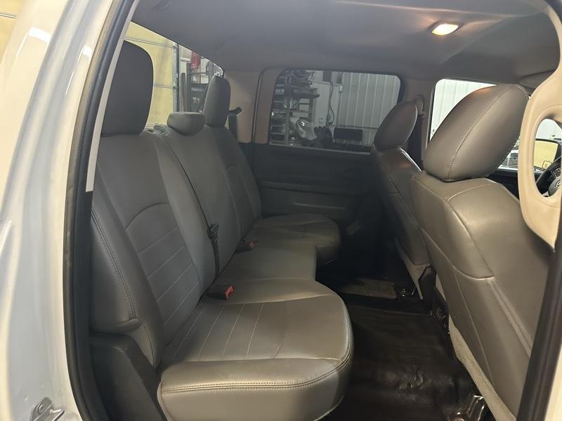 RAM 1500 4WD Crew Cab 140.5" Tradesman 2018