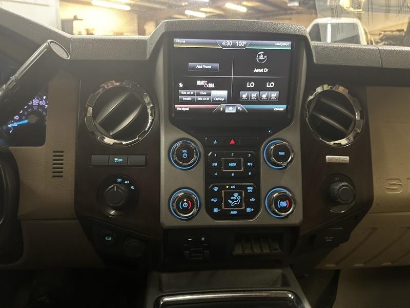 Ford F-250 SD Lariat Crew Cab Short Bed 4WD 2016
