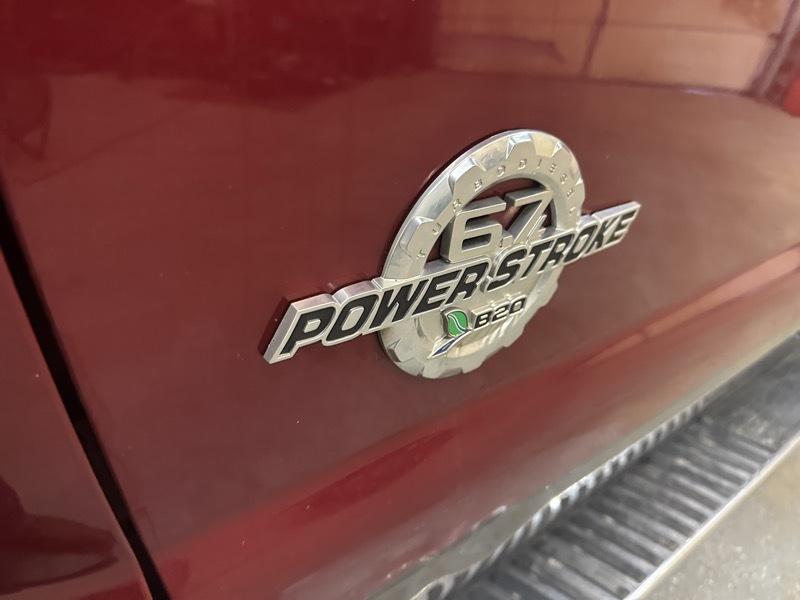 Ford F-250 SD Lariat Crew Cab Short Bed 4WD 2016