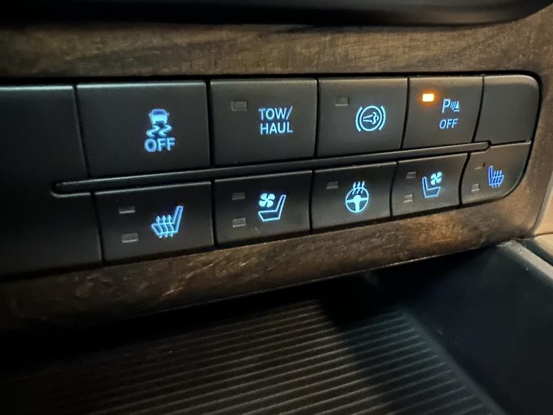 RAM 2500 Longhorn Crew Cab LWB 4WD 2015
