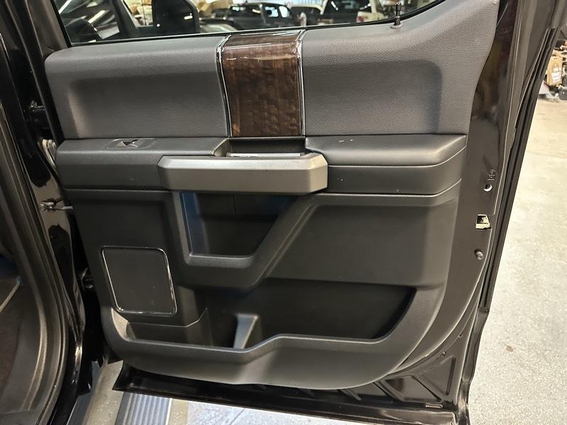 Ford F-150 Platinum 4x4 Short Bed 2016