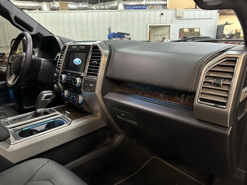 Ford F-150 Platinum 4x4 Short Bed 2016