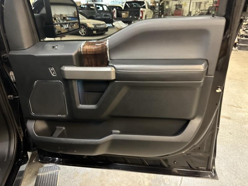 Ford F-150 Platinum 4x4 Short Bed 2016