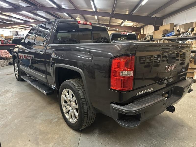 GMC Sierra 1500 Denali Crew Cab Short Box 4WD 2015