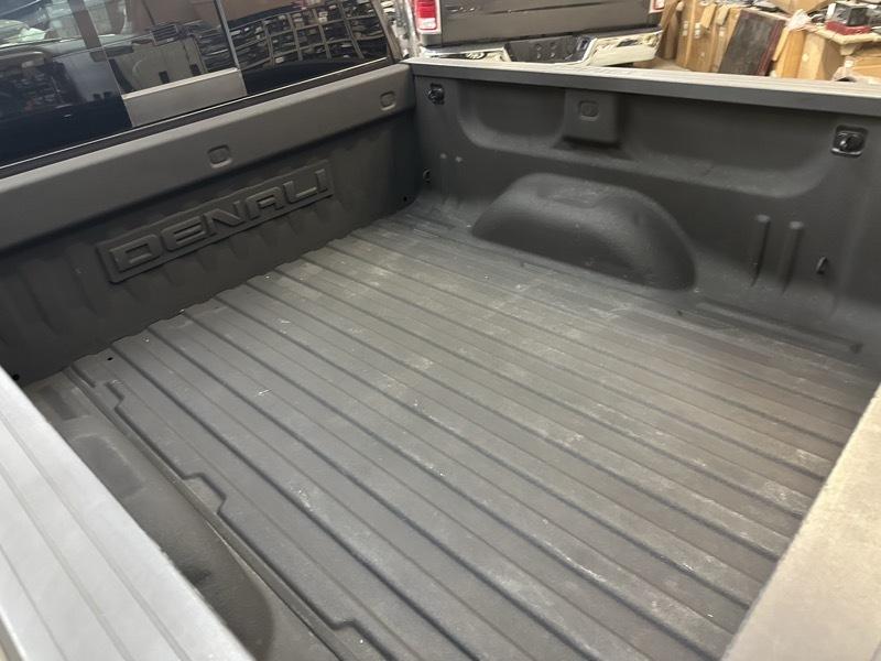 GMC Sierra 1500 Denali Crew Cab Short Box 4WD 2015