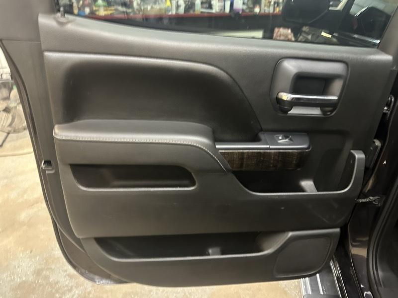 GMC Sierra 1500 Denali Crew Cab Short Box 4WD 2015