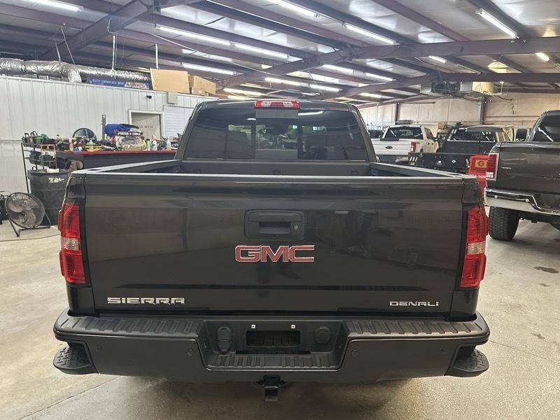 GMC Sierra 1500 Denali Crew Cab Short Box 4WD 2015
