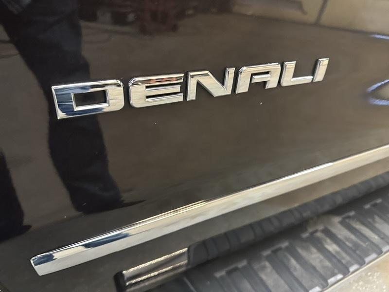 GMC Sierra 1500 Denali Crew Cab Short Box 4WD 2015