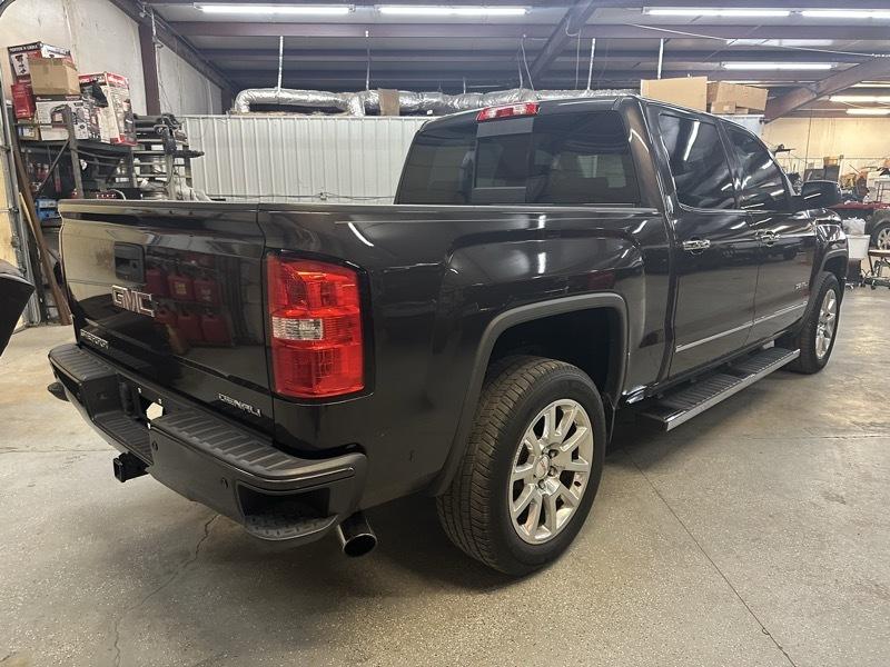 GMC Sierra 1500 Denali Crew Cab Short Box 4WD 2015