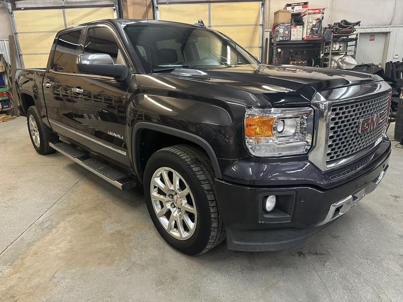 GMC Sierra 1500 Denali Crew Cab Short Box 4WD 2015