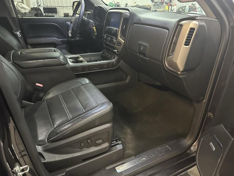 GMC Sierra 1500 Denali Crew Cab Short Box 4WD 2015