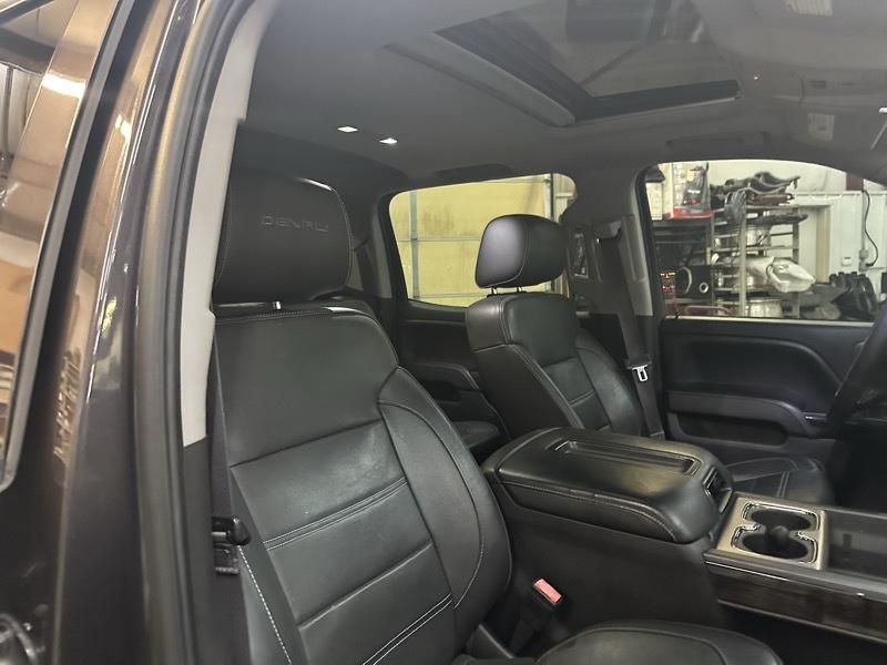 GMC Sierra 1500 Denali Crew Cab Short Box 4WD 2015