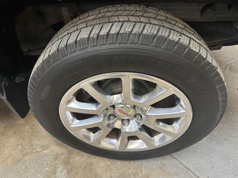 GMC Sierra 1500 Denali Crew Cab Short Box 4WD 2015