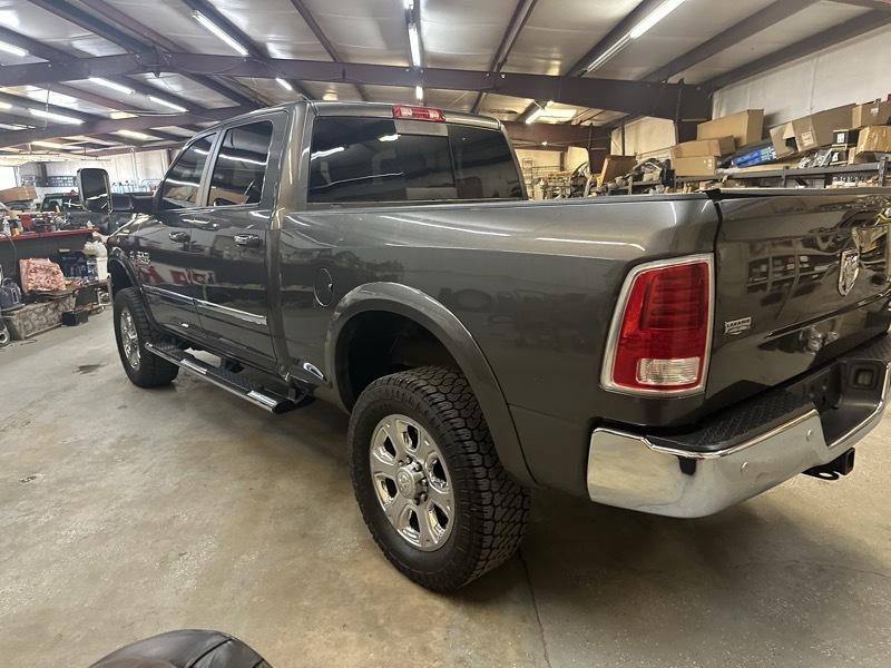 RAM 2500 Laramie Crew Cab SWB 4WD 2016