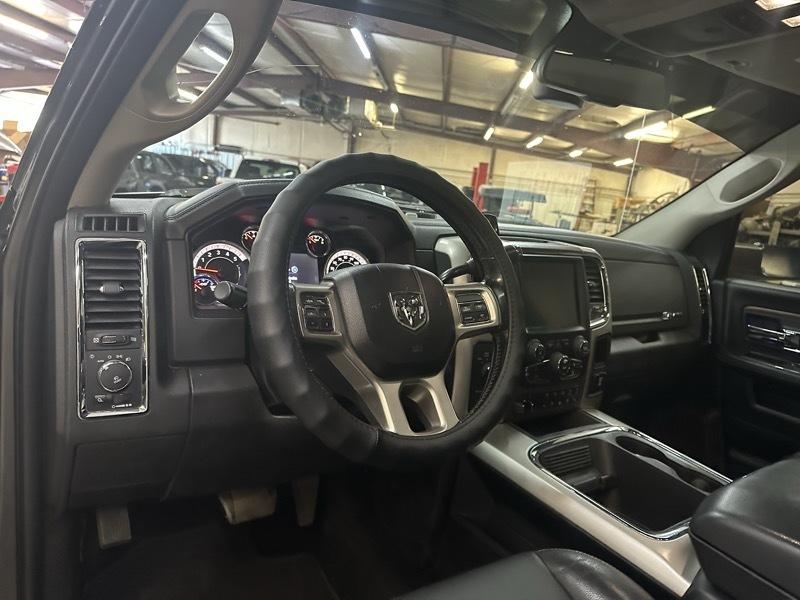 RAM 2500 Laramie Crew Cab SWB 4WD 2016