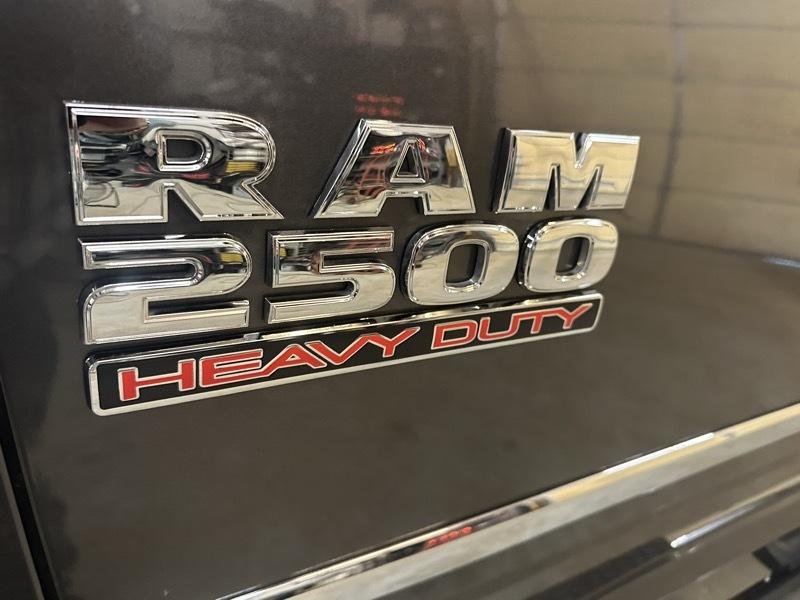 RAM 2500 Laramie Crew Cab SWB 4WD 2016